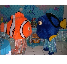 Dory e Nemo personagens para festas infantis. Festa fundo do mar, festa dory, festa nemo, caracterização de personagens para aniversario infantil.