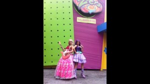 Barbie Princesa e a Pop Star personagem vivo para festa (1)